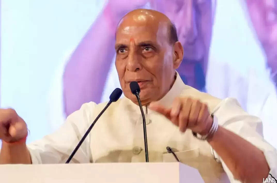 (राष्ट्र प्रेरणा स्थल का उद्घाटन) प्रधानमंत्री मोदी के नेतृत्व में भारत की छवि दुनिया में हुई बेहतर: राजनाथ सिंह