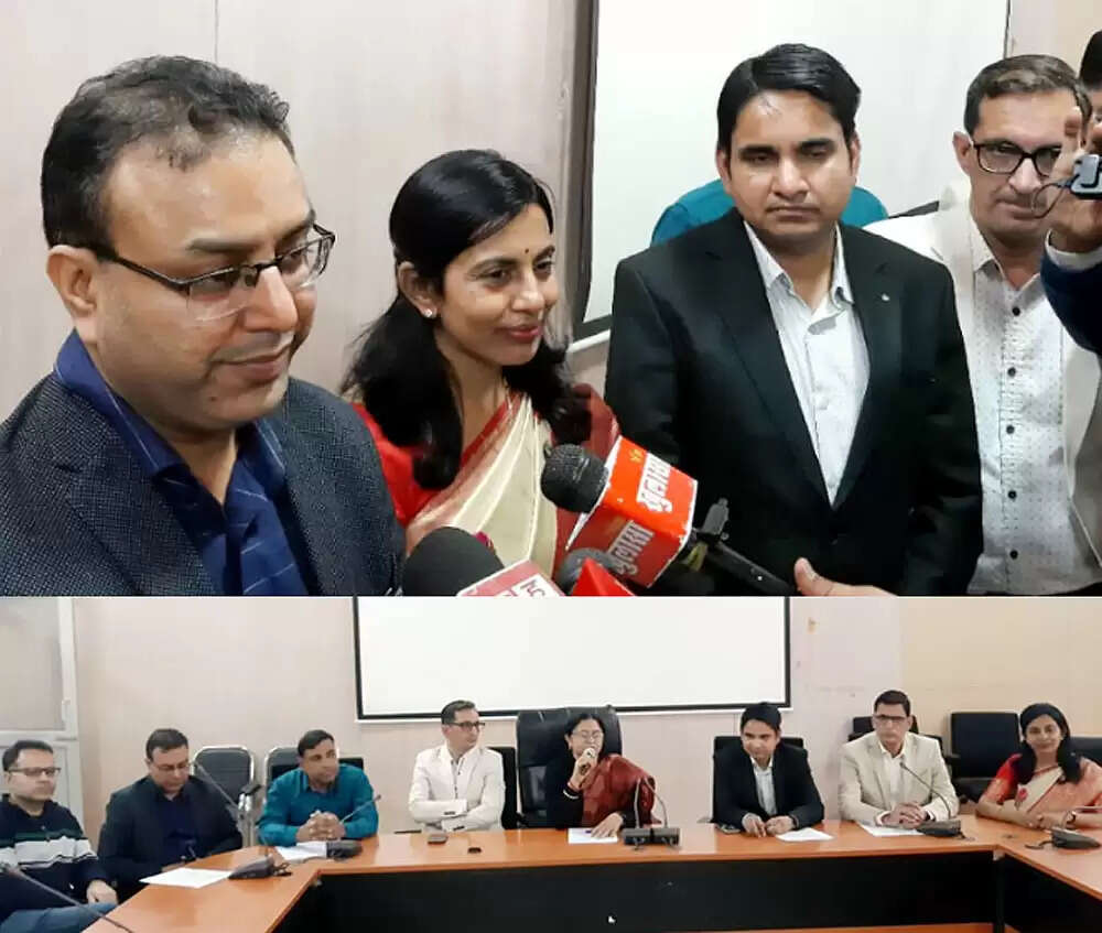 साथ पढ़े-लिखे, खेले-कूदे सहपाठी चिकित्सक सालों बाद परिवार सहित फिर मिलेंगे