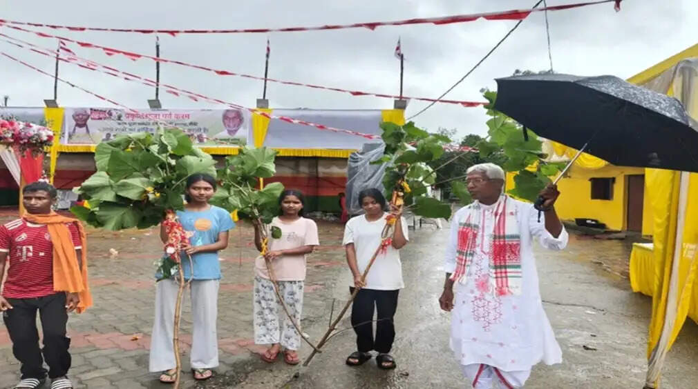करम डाली के विसर्जन के साथ रांची में दो दिवसीय करम पूजा संपन्न