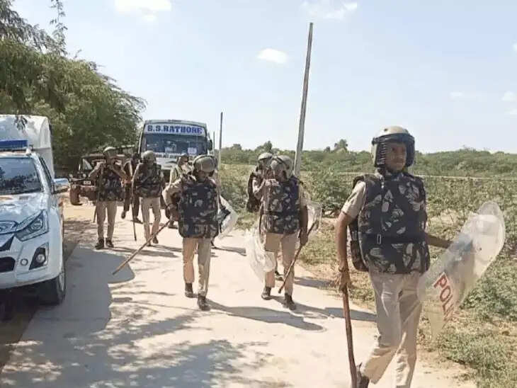 उपसरपंच चुनाव से पहले सांपा गांव में बवाल, दो पक्षों में मारपीट; गाड़ियों में तोड़फोड़