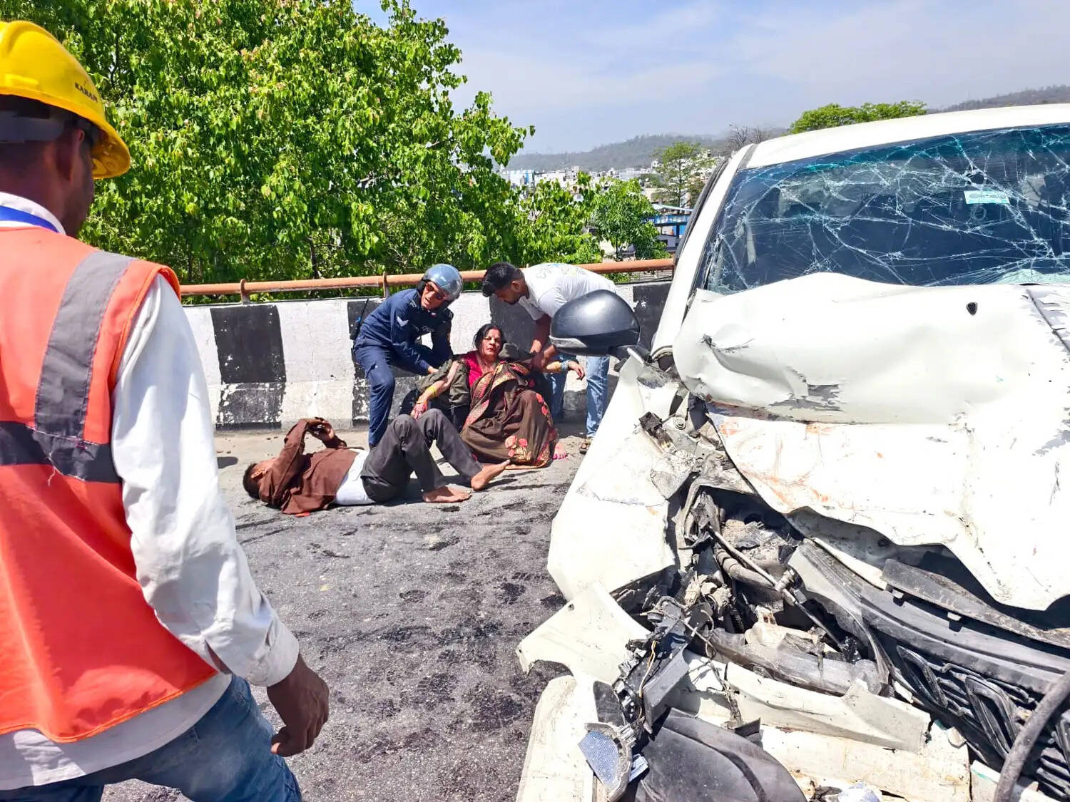 दिल्ली से हरिद्वार आ रही तीर्थ यात्रियों की कार दुर्घटनाग्रस्त , सात घायल