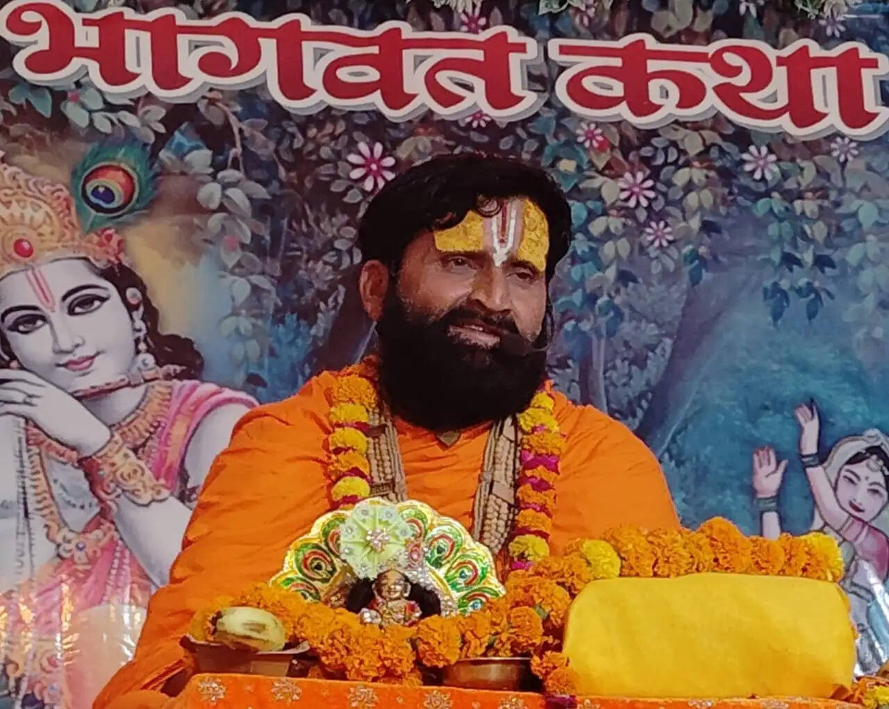 अहंकार छोड़ें, भगवान का स्मरण ही सच्चा सहारा : संतोष दास महाराज