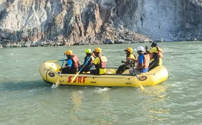 कार्तिक पूर्णिमा स्नान के दौरान शारदा में डूबा पीलीभीत का युवक