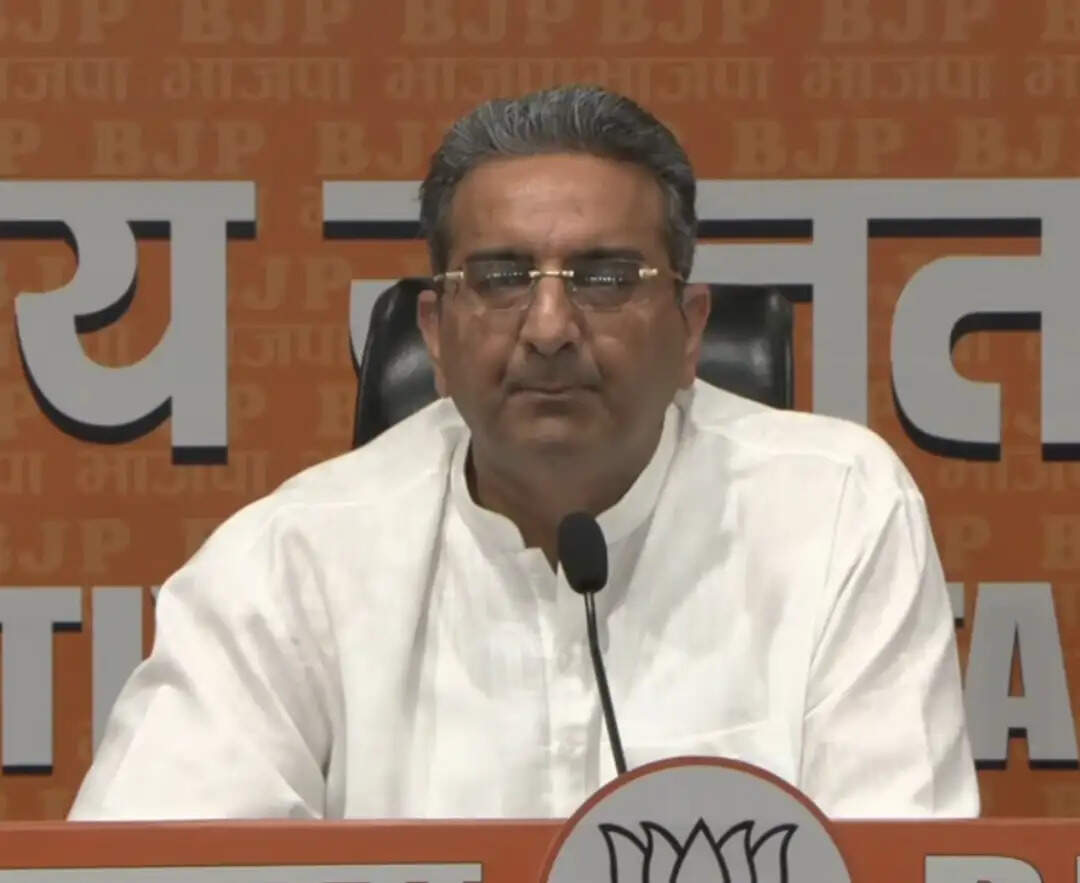 पंजाब में 'कैश फॉर ट्रांसफर' घोटाले का आरोप, भाजपा ने केजरीवाल-मान को घेरा