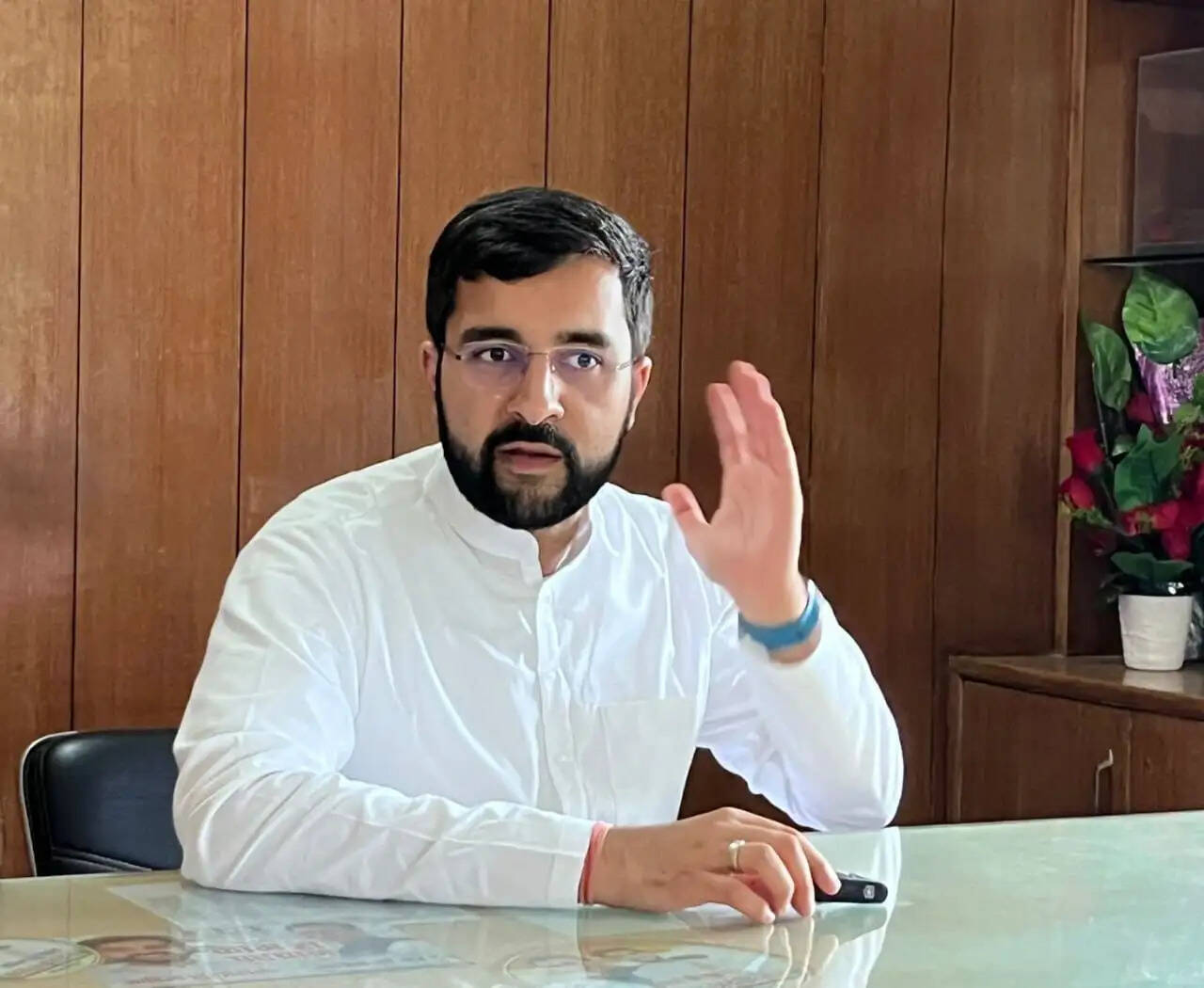 कैथल: विदेश में युवाओं की मौत पर सरकार दे जवाब:आदित्य सुरजेवाला