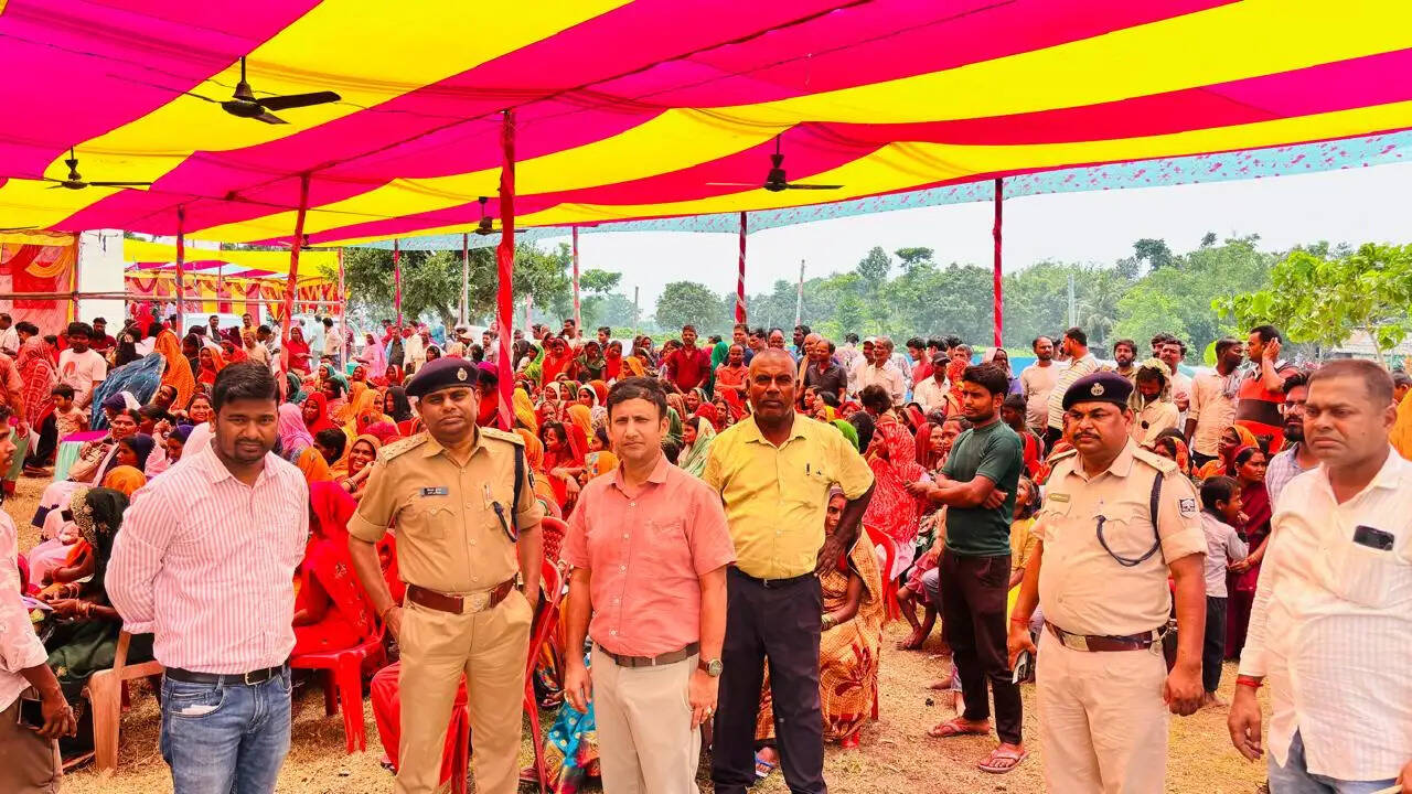 छातापुर में सहयोग शिविर आयोजित,सरकारी योजनाओं का लाभ अंतिम व्यक्ति तक पहुंचना सरकार की प्राथमिकता: प्रभारी मंत्री