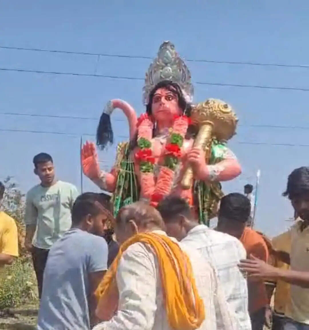 बजरंगबली प्रतिमा का किया गया विसर्जन