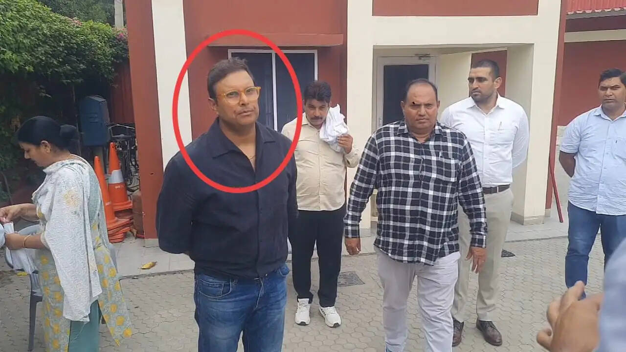 कैथल में 28 हजार की रिश्वत लेते पशु चिकित्सक गिरफ्तार, एसीबी ने विश्वकर्मा चौक पर दबोचा