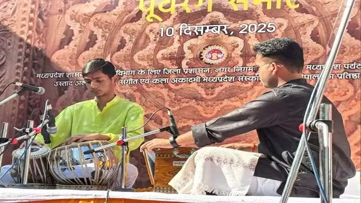 (संशोधित)मप्र की संगीतधानी ग्वालियर में पहली पूर्वरंग सभा में दिखा अद्भुत शास्त्रीय श्रृंगार