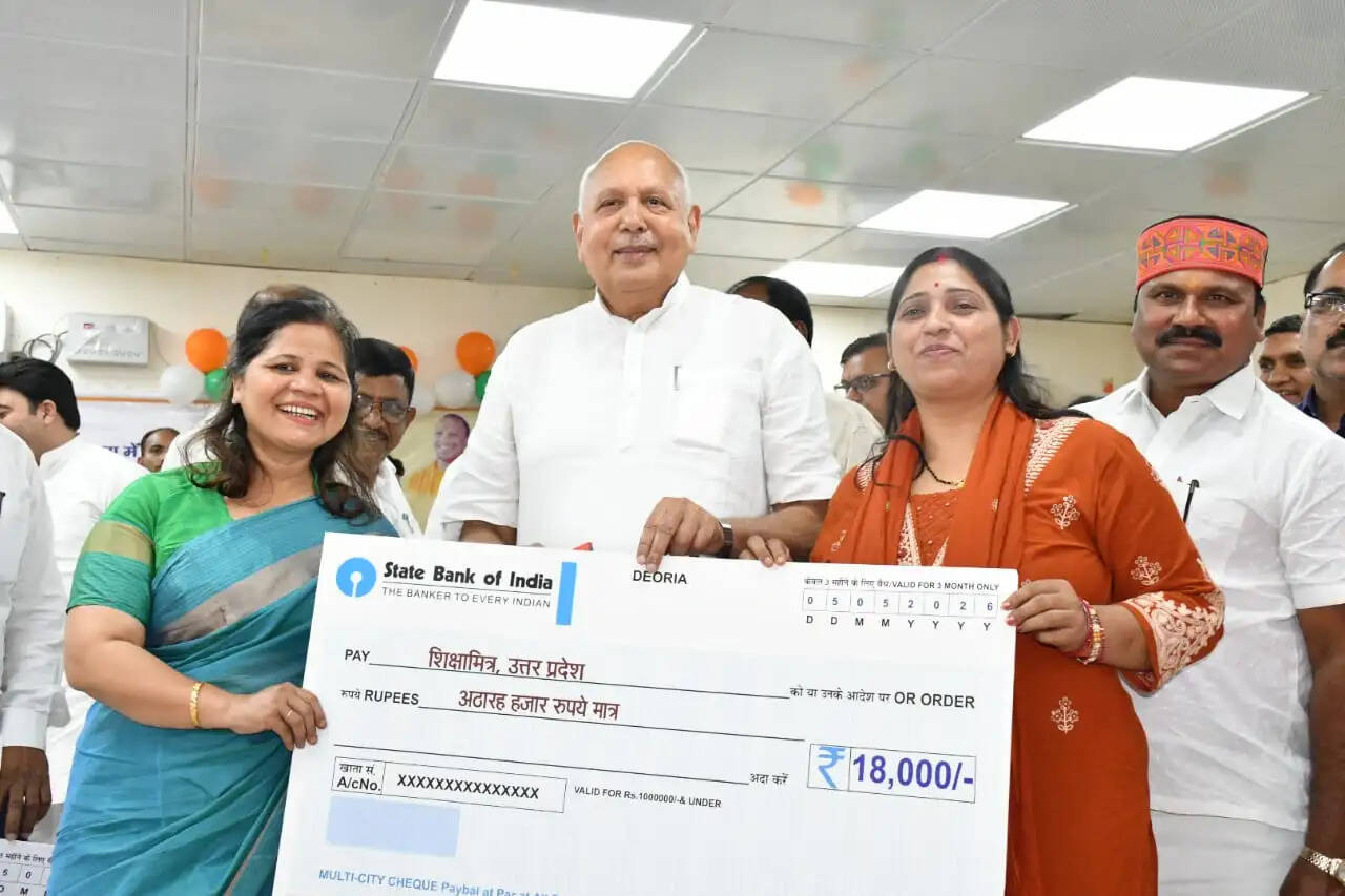 शिक्षामित्र ग्रामीण शिक्षा व्यवस्था की मजबूत नींव- कृषि मंत्री