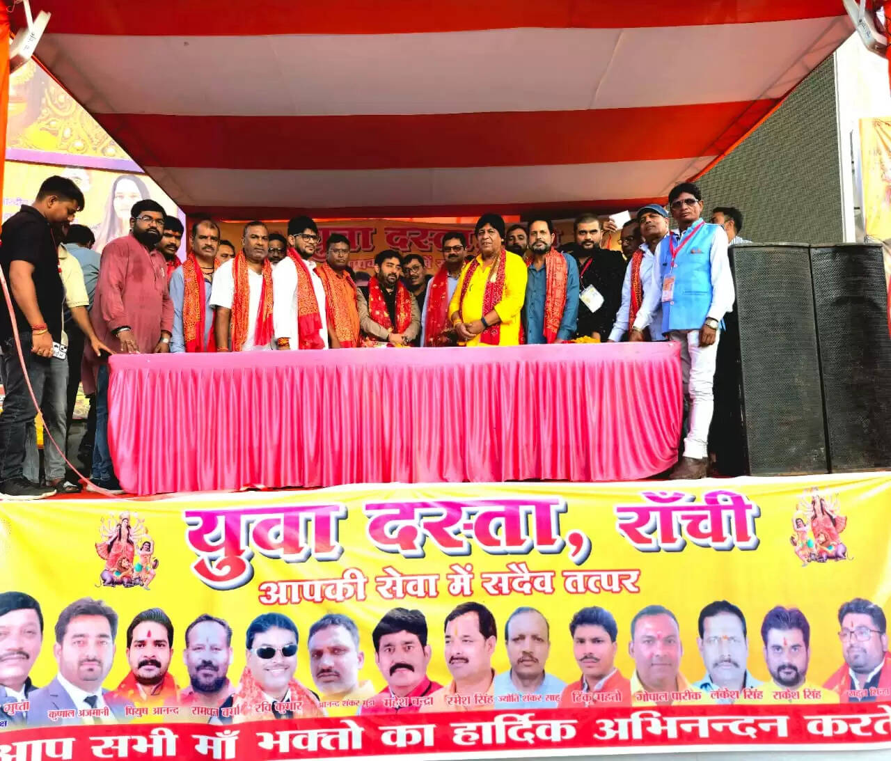रांची के पूजा पंडालों में श्रद्धालुओं की सेवा में जुटे हैं युवा दस्ते के सदस्य : मिश्रा
