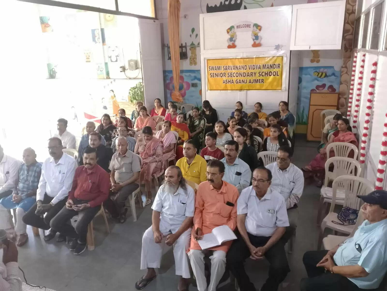 सिन्ध प्रान्त भारत में नहीं पर मातृ भाषा सिन्धी आत्मा में है - निरंजन शर्मा