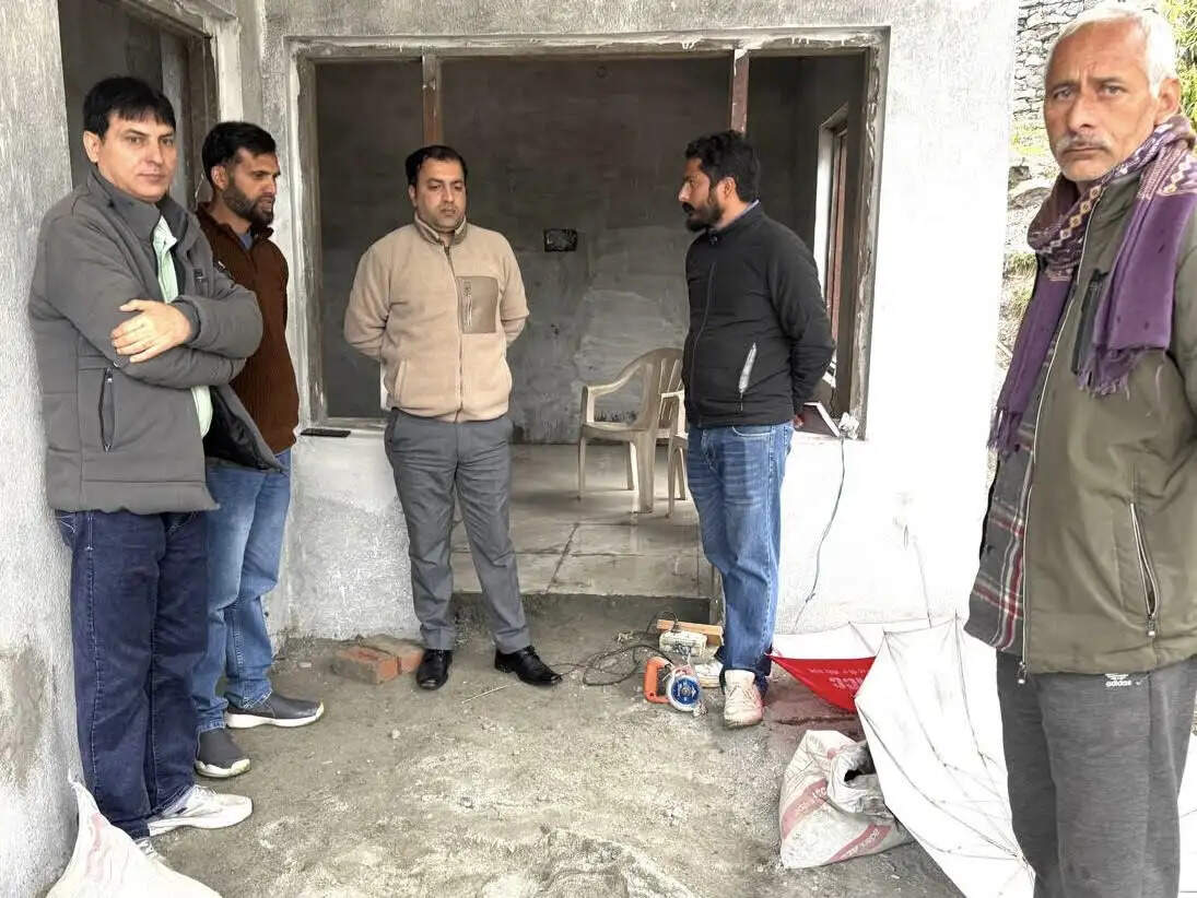 डुग्गन ब्लॉक में विकास कार्यों का एसडीएम ने किया निरीक्षण, समय पर पूरा करने के निर्देश