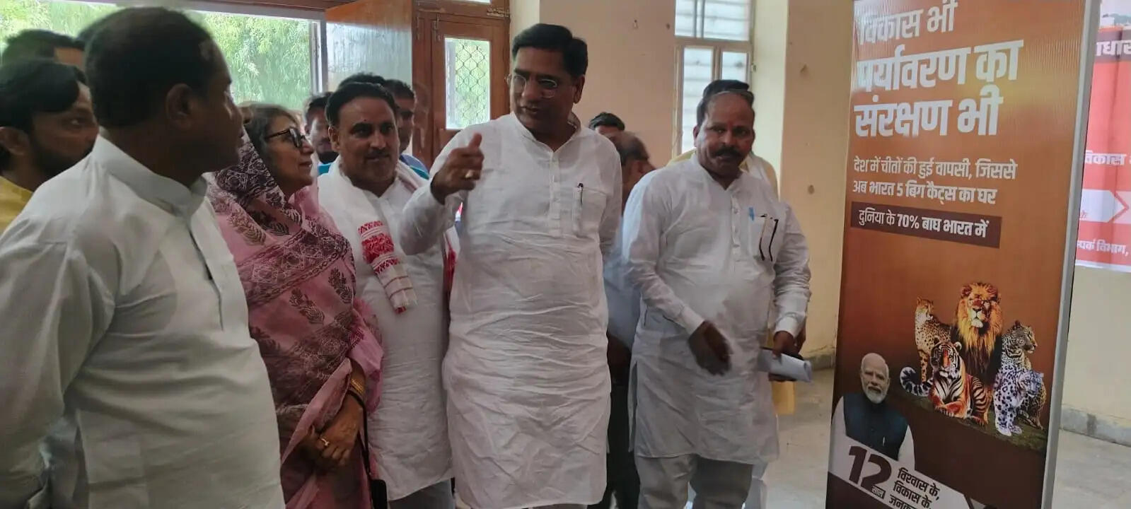 जल संसाधन मंत्री ने विकास प्रदर्शनी का किया अवलोकन, योजनाओं की उपलब्धियों को सराहा