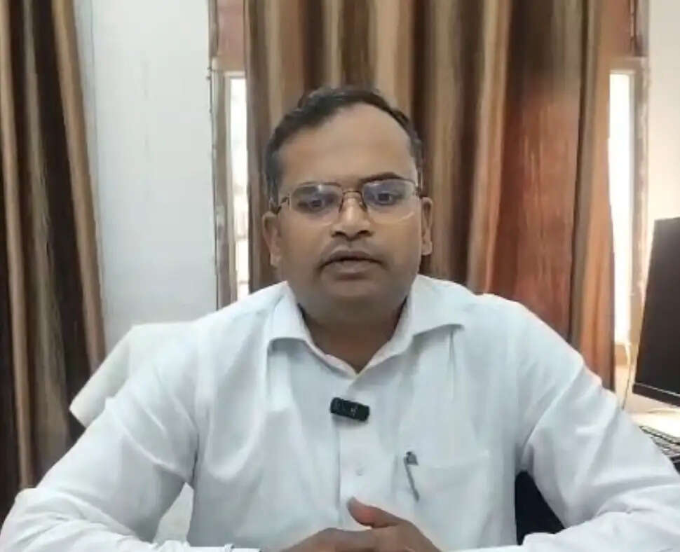 बंजारी के डामर प्लांट से निकल रहा धुआं, विद्यार्थियों की सेहत के लिए बना खतरा