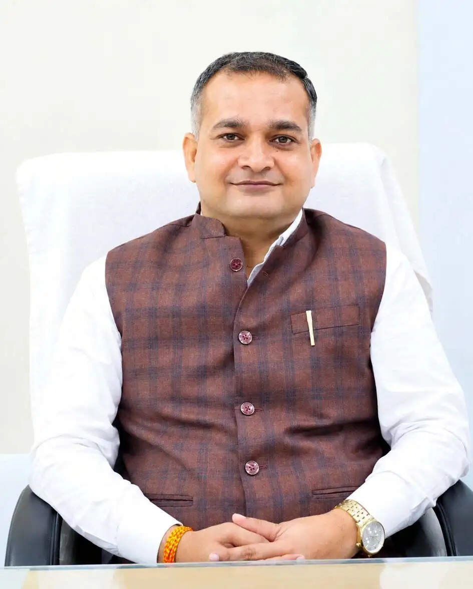 हिसार के लुवास में डॉ. रविन्द्र बने कुलपति के ओएसडी