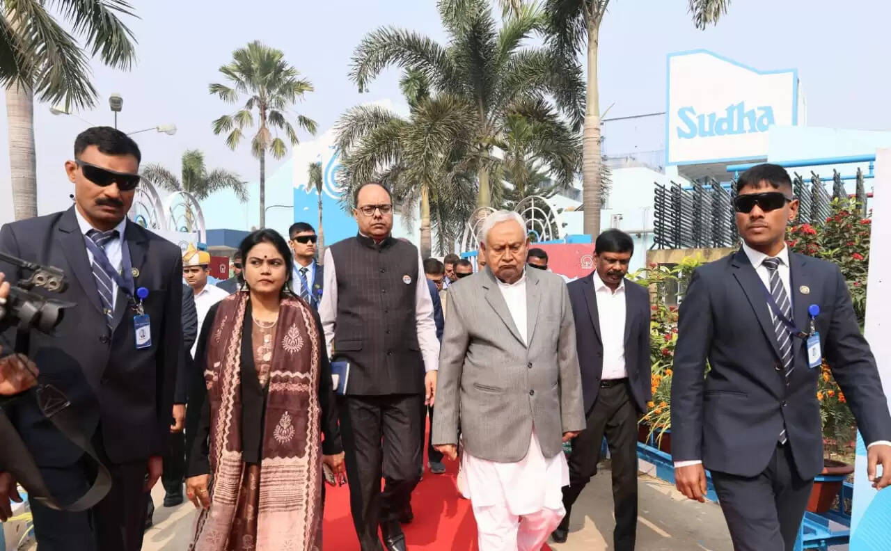 मुख्यमंत्री नीतीश कुमार ने पटना डेयरी परियोजना का किया निरीक्षण, विस्तार के दिए निर्देश