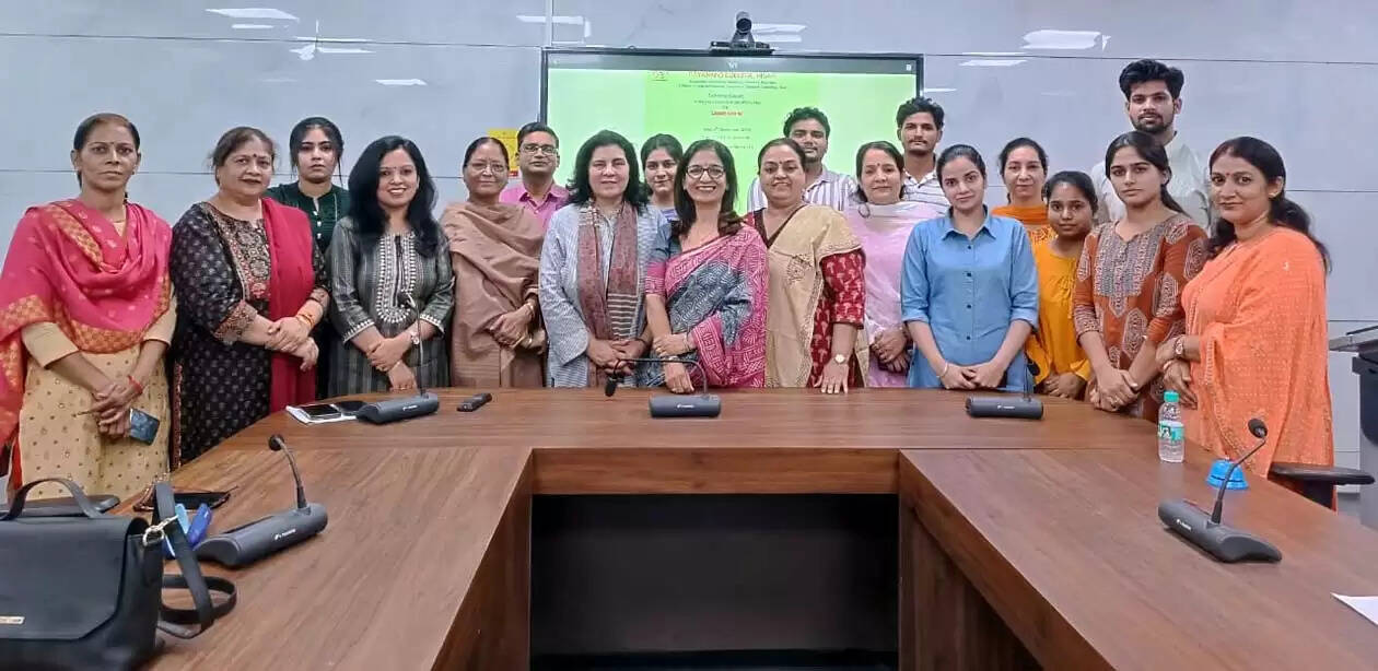 हिसार : साहित्यिक विधाओं पर हुई उपयोगी एवं प्रेरणादायक कार्यशाला