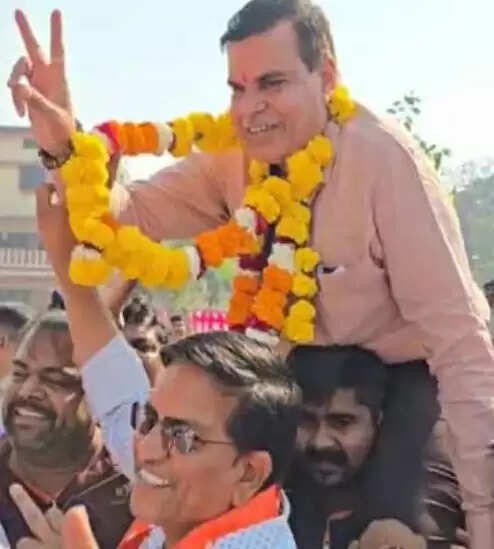 गुजरात में स्थानीय निकायों के चुनाव में भाजपा का परचम लहराया