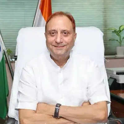 संविदा कर्मचारियों के हितों की रक्षा एवं नियमितीकरण की दिशा में ठोस पहल, महापौर ने निगमायुक्त को लिखा पत्र