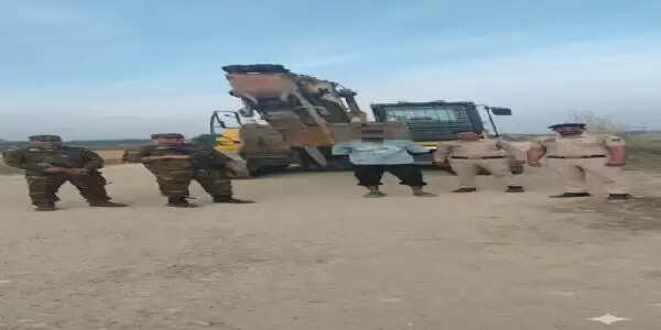 अवैध खनन के खिलाफ नूरपुर पुलिस ने की कार्रवाई, पोकलेन सहित 8 वाहन जब्त