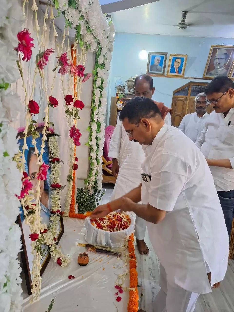 पूर्व मंत्री गायत्री देवी की मनी पुण्यतिथि, अरमानों को पूरा करने का संकल्प