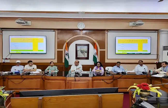 विकास आयुक्त की अध्यक्षता में 'आरआईडीएफ' योजनाओं की उच्चस्तरीय समीक्षा बैठक संपन्न