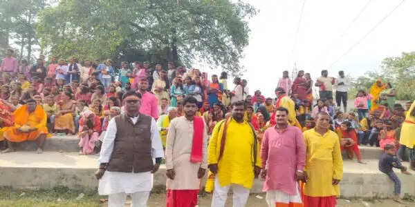 कलश यात्रा के साथ ग्यारह दिवसीय लक्ष्मी नारायण महायज्ञ शुरू