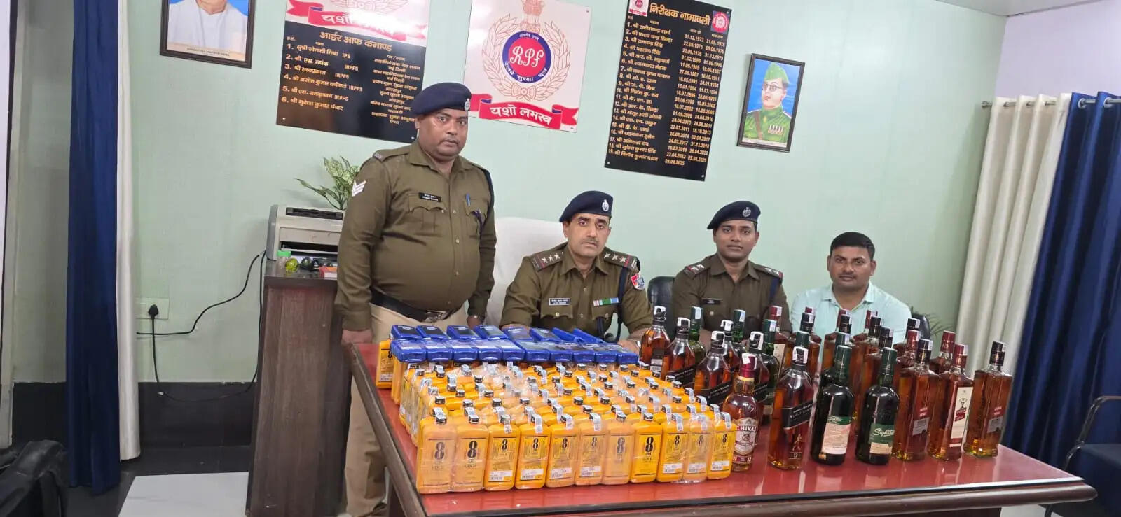 छपरा जंक्शन पर पांच शराब तस्कर गिरफ्तार