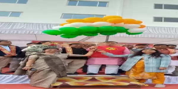 विधानसभा अध्यक्ष सतीश महाना ने किया सांसद-विधायक खेल स्पर्धा का शुभारंभ