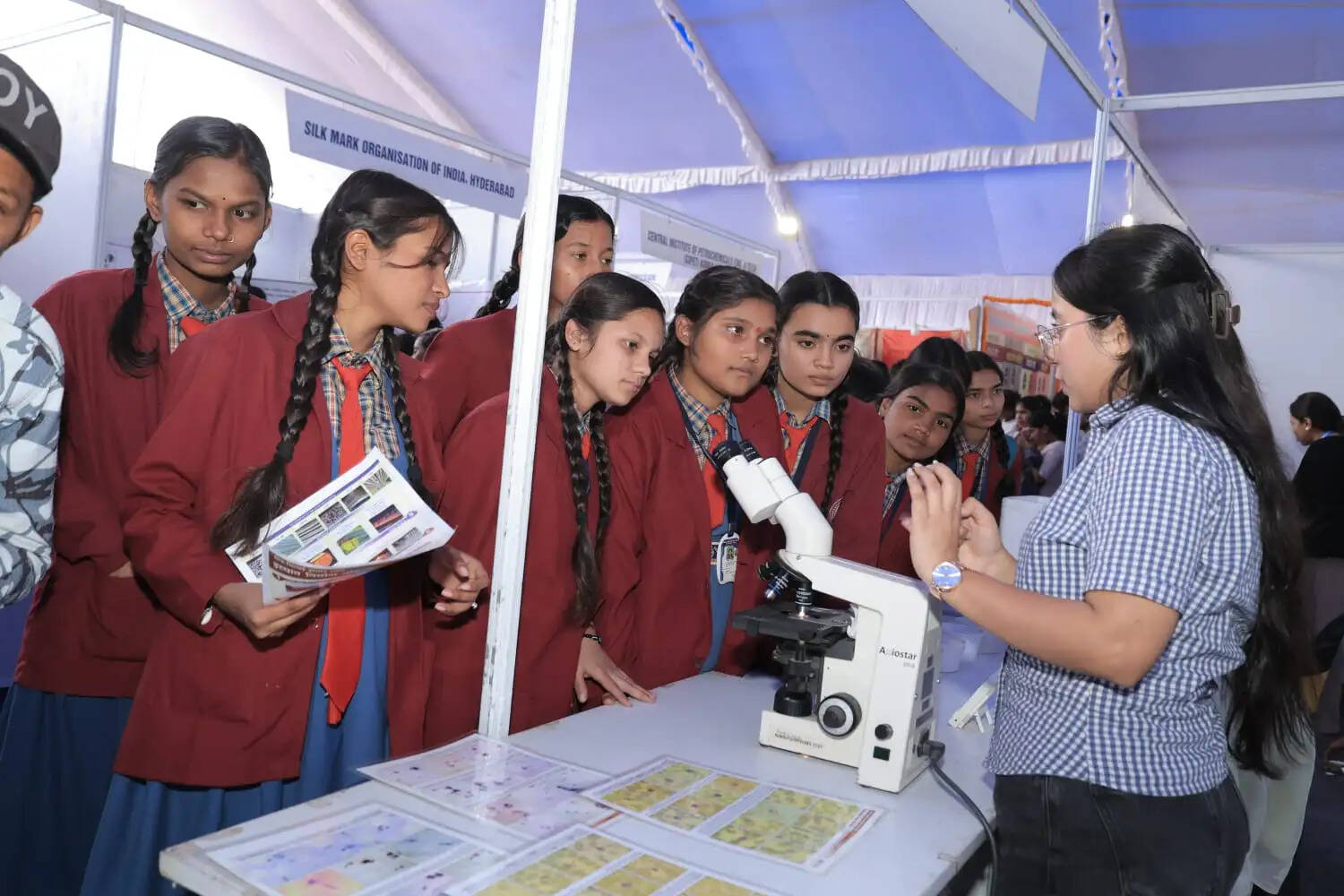 प्रगतिशील छत्तीसगढ़ प्रदर्शनी के दूसरे दिन करीब आठ हजार नागरिकों ने किया अवलोकन