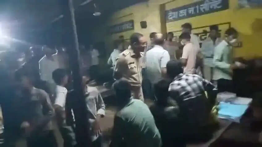 छह गांवों में फैली जहरीली गैस, सांस लेने में तकलीफ, उल्टी और आंखों में जलन से लोग परेशान