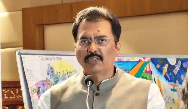 आत्मनिर्भर भारत के संकल्प के साथ 2047 तक विकसित राष्ट्र बनाने में युवाओं का योगदान अहम : संजय सरावगी