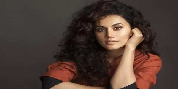 तापसी ने तोड़ी चुप्पी, बताया इंडस्ट्री का अनदेखा सच