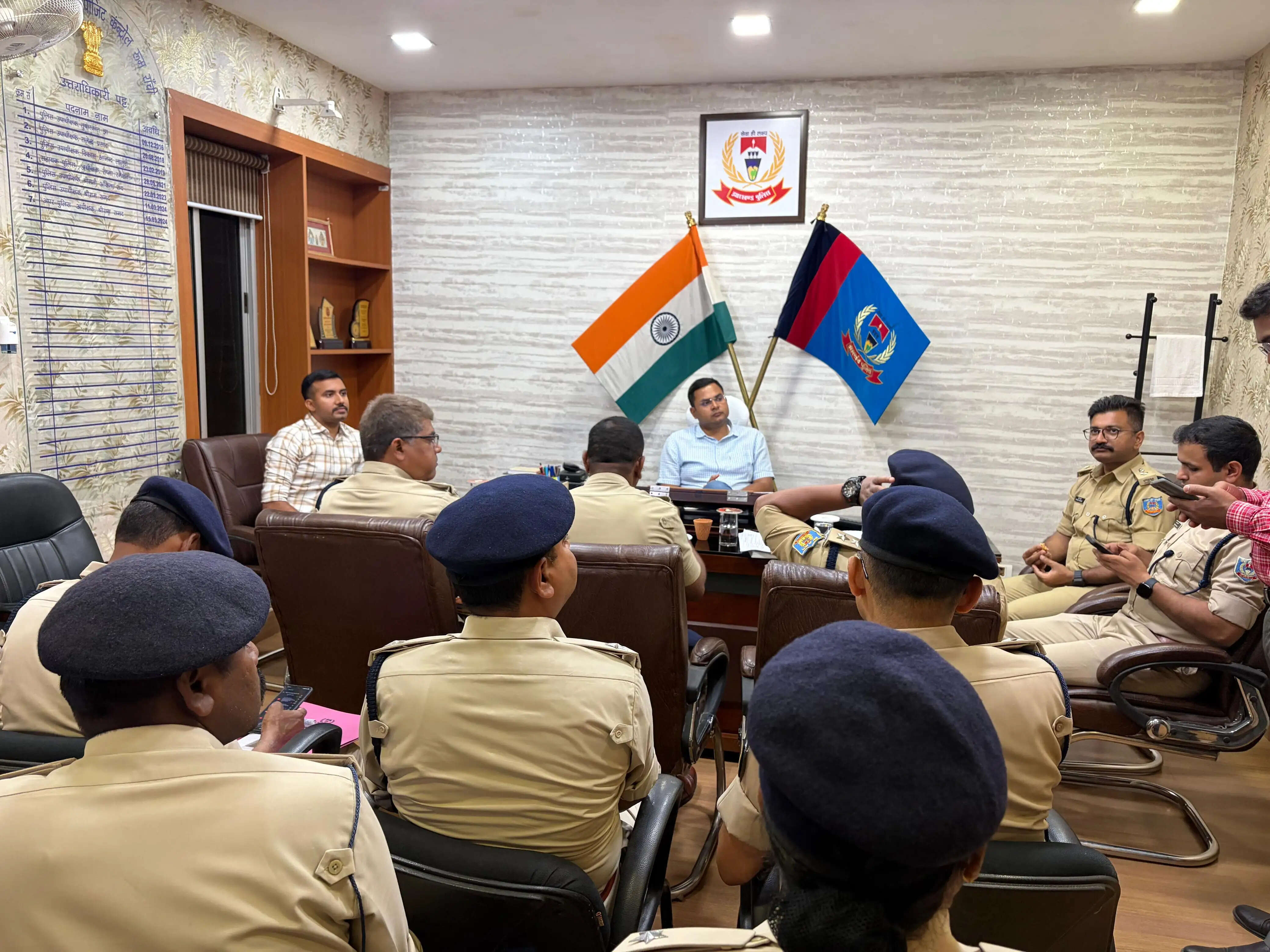 एसएसपी ने की कंट्रोल रूम में बैठक, दिए कई निर्देश