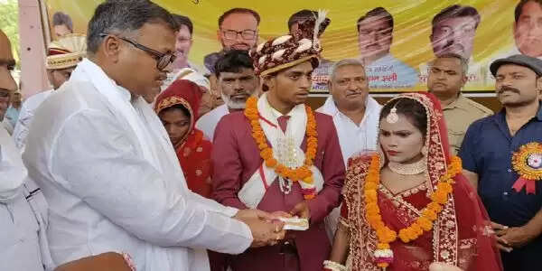 हमीरपुर&nbsp;में&nbsp;तेरह जोड़ों का हुआ सामूहिक विवाह