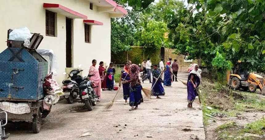 शिवरीनारायण और राहौद में श्रमदान से तालाबों की हुई सफाई