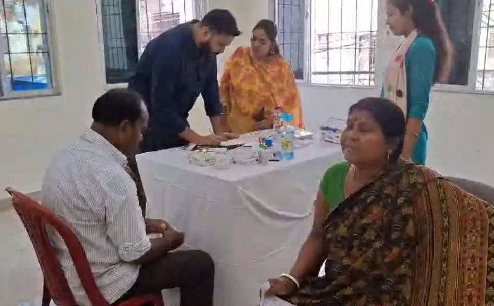 निःशुल्क स्वास्थ्य परामर्श शिविर आयोजित
