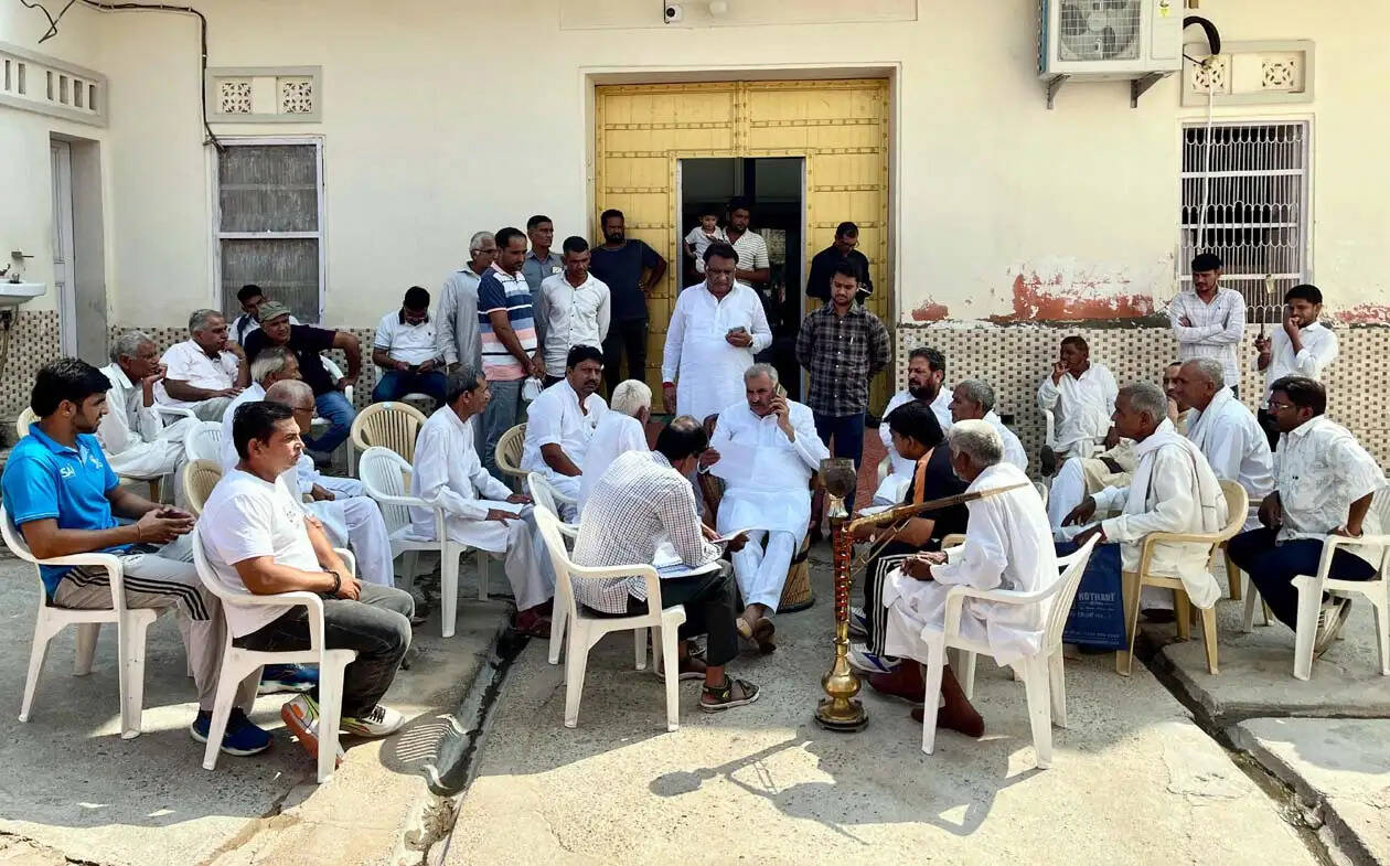 हिसार : आमजन की समस्याओं का समाधान सरकार व प्रशासन की प्राथमिकता : रणधीर पनिहार
