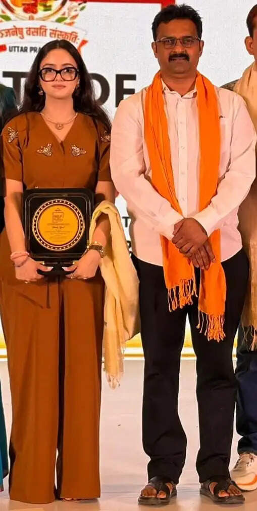 पारंपरिक स्वाद को आधुनिक पहचान दे रही है बाटीपुर रेस्टोरेंट संचालिका रिया पाण्डेय