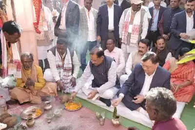 कोरबा : मुख्यमंत्री विष्णुदेव साय ने गौरा-गौरी की पूजा कर प्रदेशवासियों के खुशहाली की कामना की