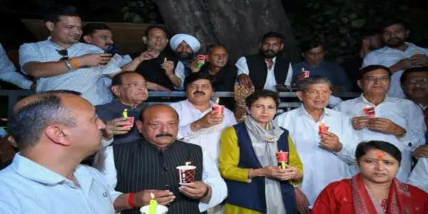 अंकिता को न्याय दिलाने की मांग, दुष्यंत गौतम की राज्यपाल नियुक्ति के विरोध में कांग्रेस का कैंडल मार्च