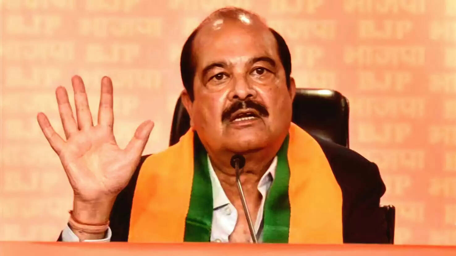 कांगड़ा वैली रेल सेवा जल्द बहाल हो, चार साल से लोग परेशान : हर्ष महाजन