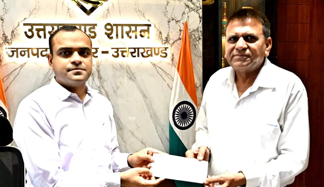 नेक राहवीर सम्मान: डॉ. नरेश चौधरी ने बचाई दो जिंदगियां, हुए सम्मानित