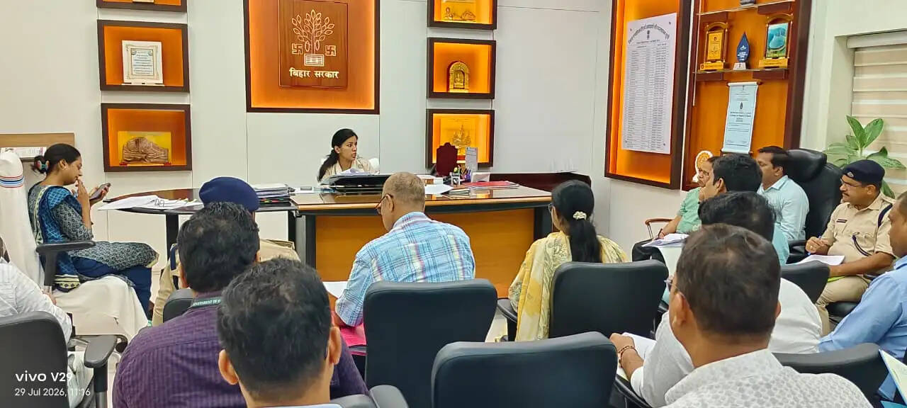 जिलाधिकारी ने 31 जन-शिकायतों पर तय की अधिकारियों की जवाबदेही