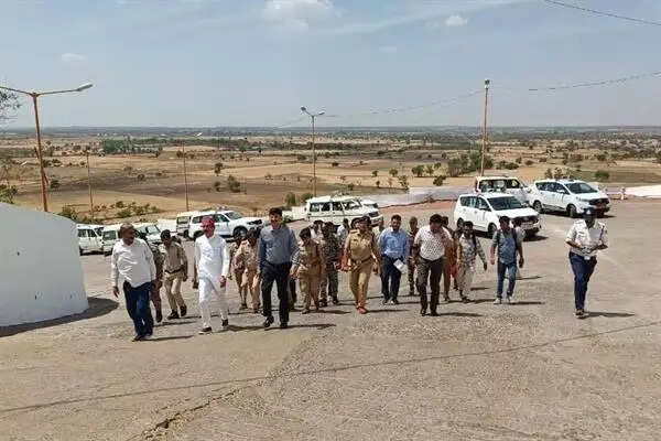 गुनाः हनुमान जयंती की तैयारियों को लेकर जिला प्रशासन सजग, कलेक्टर-एसपी ने किया निरीक्षण