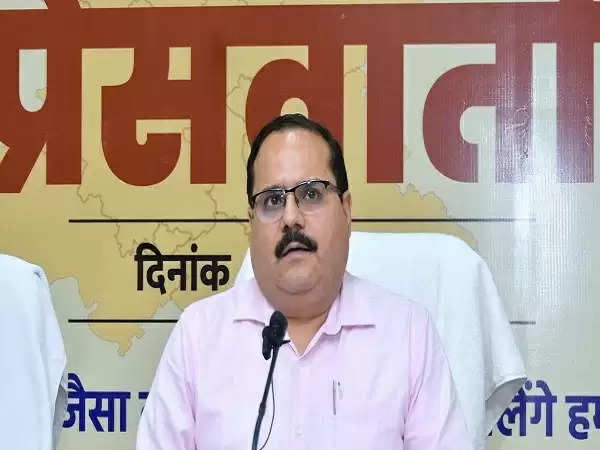 उप्र में अपराधिक व्यक्तियों के 537 लाइसेंसी शस्त्र जब्त : मुख्य निर्वाचन अधिकारी