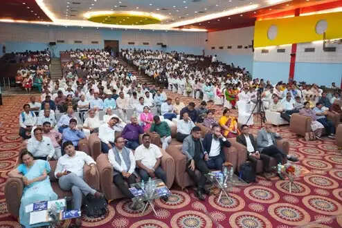 राज्यमंत्री ने आत्मनिर्भर भारत के लिए कौशल आधारित शिक्षा पर दिया जोर