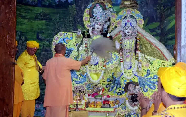 कान्हा के जन्म के साक्षी बनेंगे लाखों भक्त, सीएम योगी भी करेंगे योगीराज के दर्शन