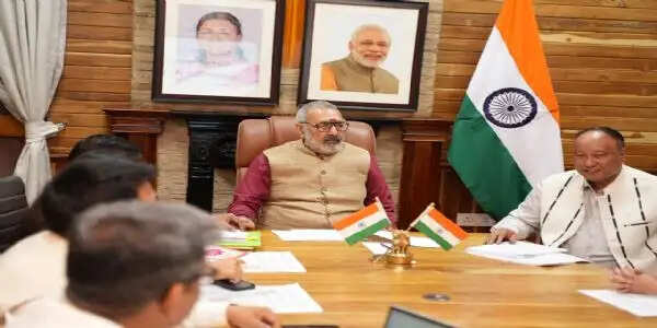 गिरिराज सिंह ने मिजोरम में वस्त्र और रेशम उत्पादन क्षेत्र की समीक्षा